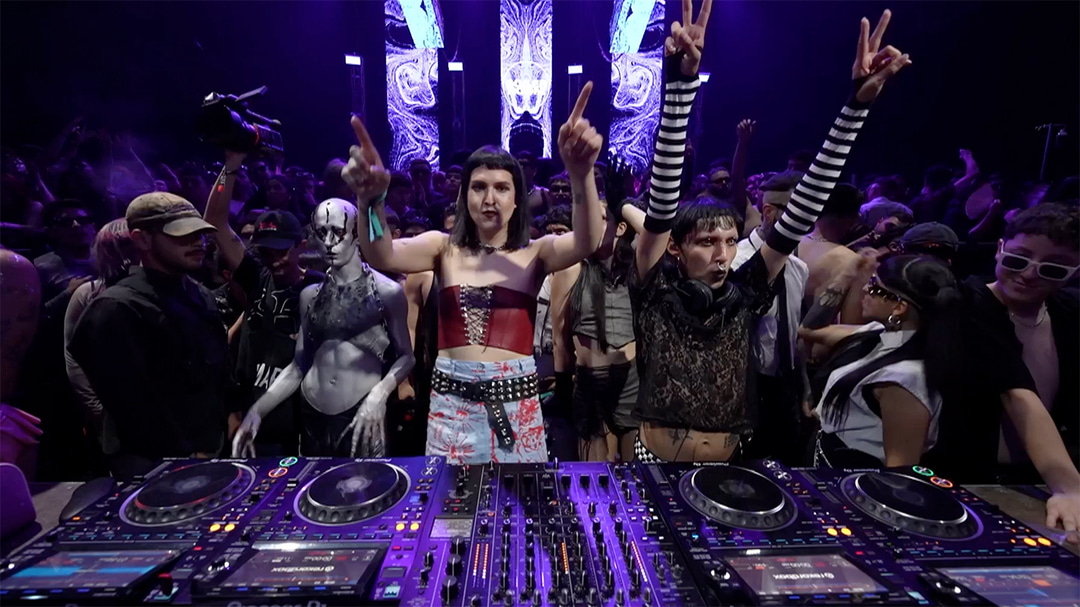 Photo of set Delia B2B Galactxtx.