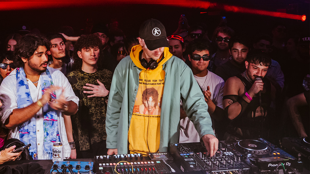 Photo of set Gaussian Blur.