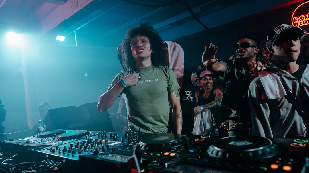 Photo of set Jamvvis.