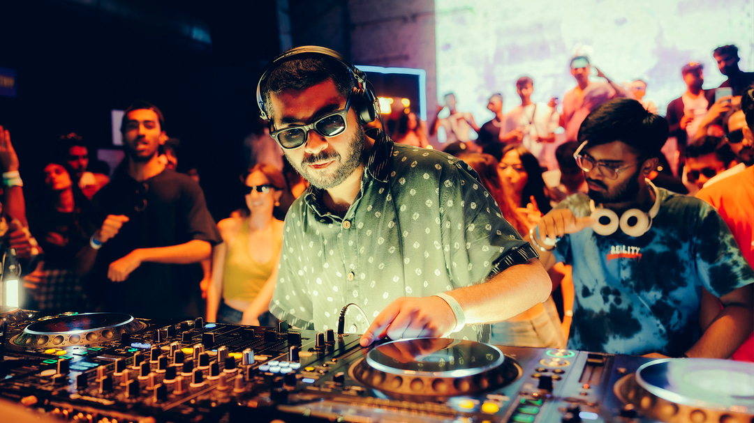 Photo of set Rafiki.