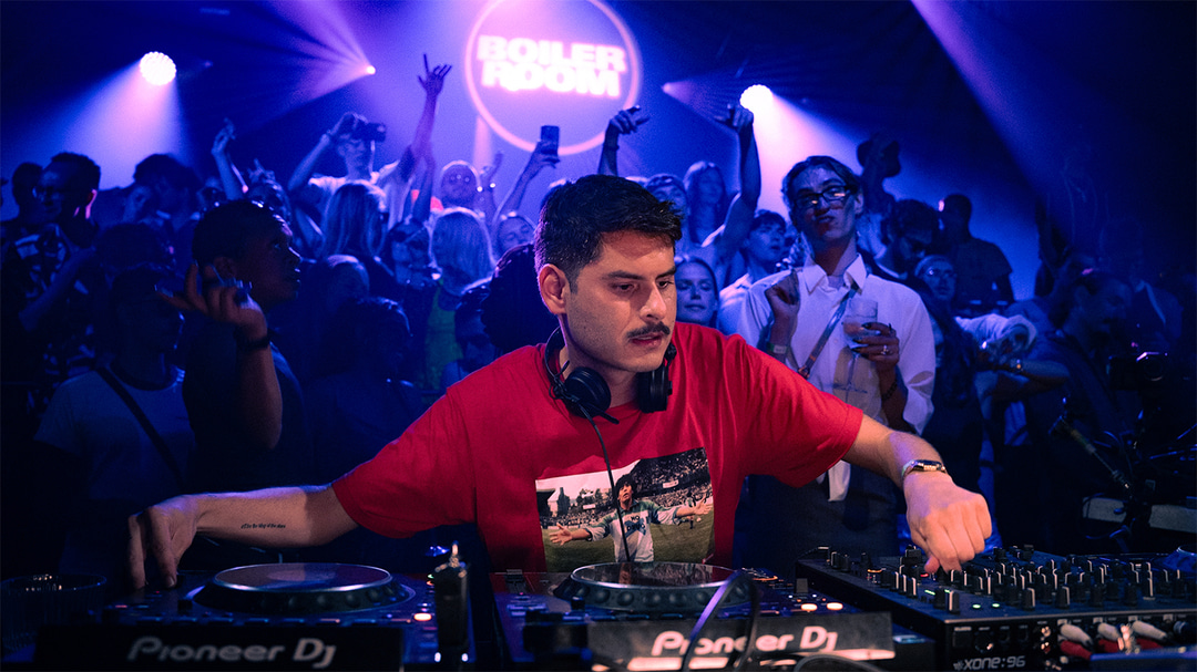 Photo of set Verraco.