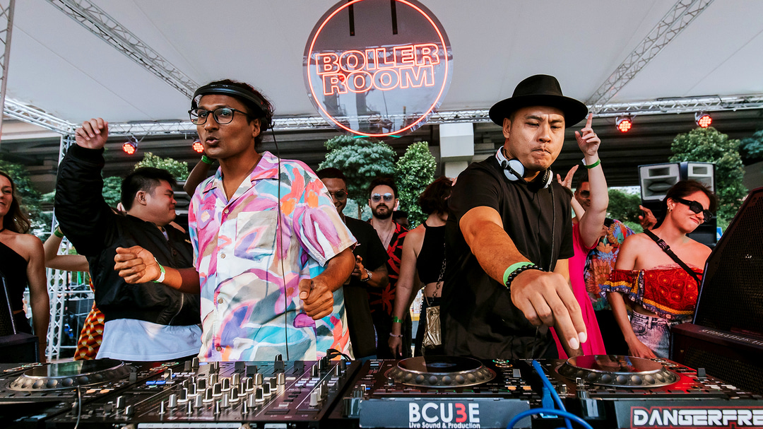 Photo of set Zig Zach B2B Sivanesh.