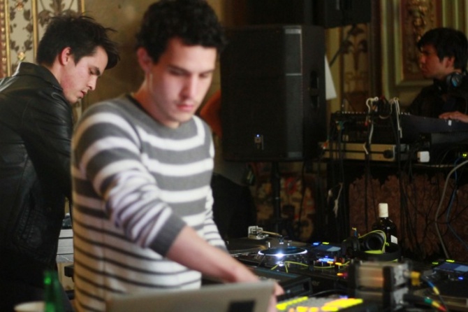 Photo of set Century.