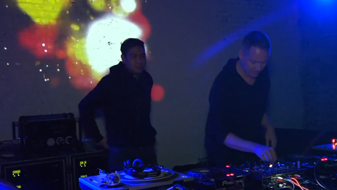 Photo of set Mike Servito b2b Patrick Russell.