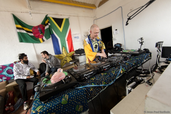 Photo of set Mixmaster Morris.