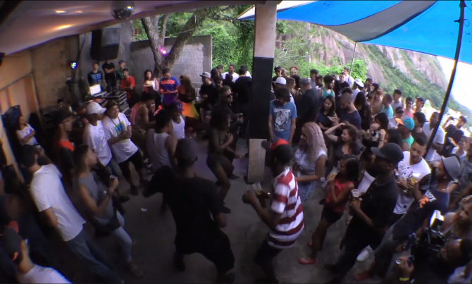 Photo of set Grandmaster Raphael.