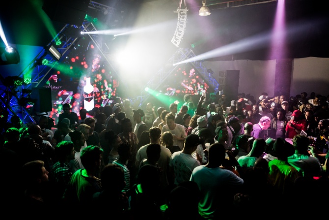 Photo of set François K.