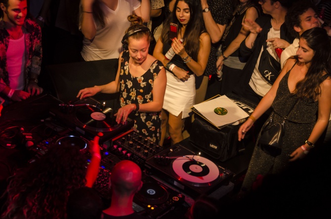 Photo of set Mafalda.