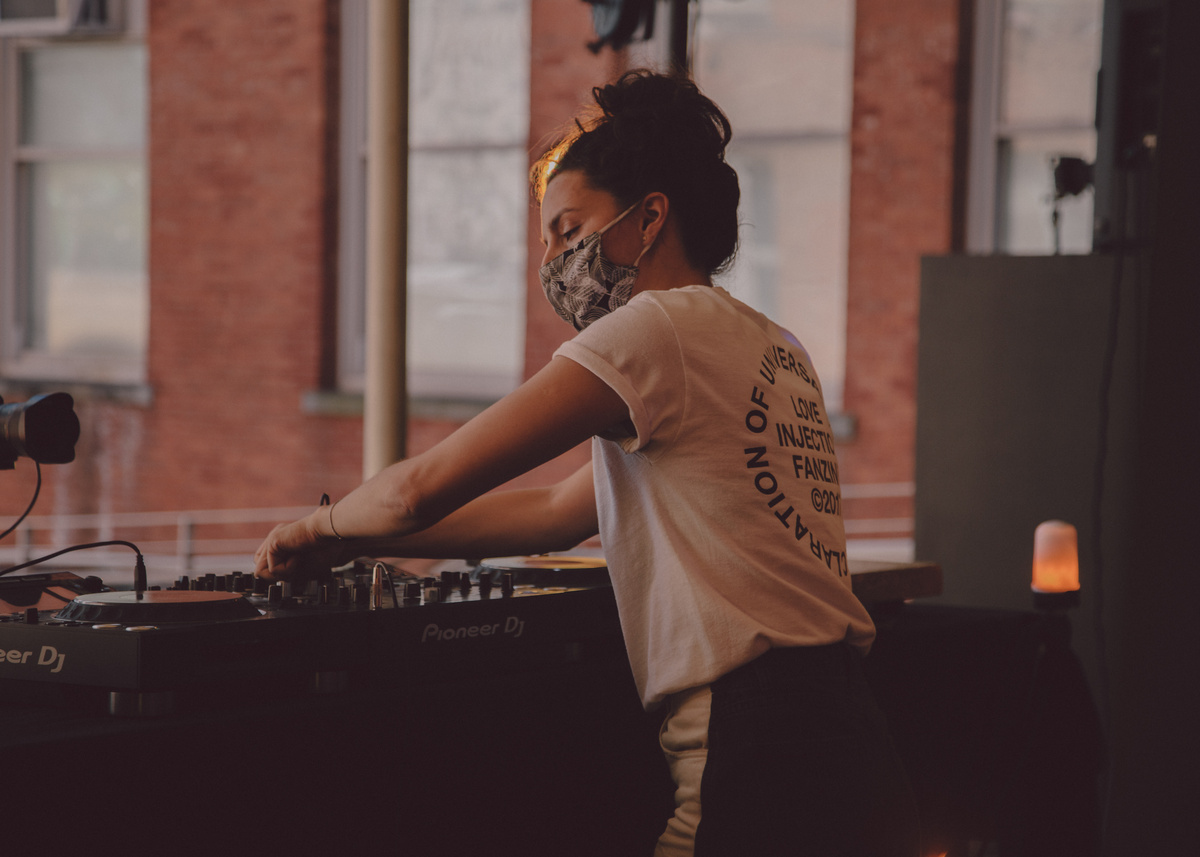 Photo of set Barbie Bertisch.