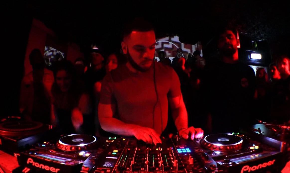 Photo of set Crazy Cousinz.