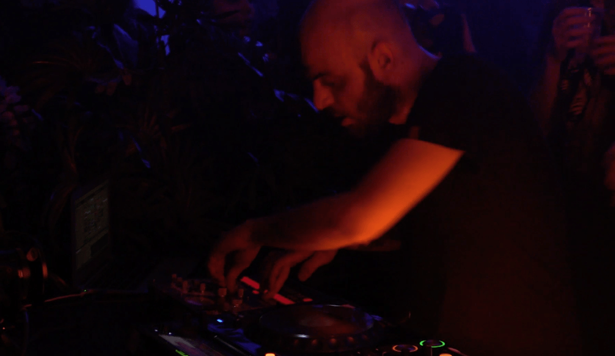 Photo of set Clap! Clap!.