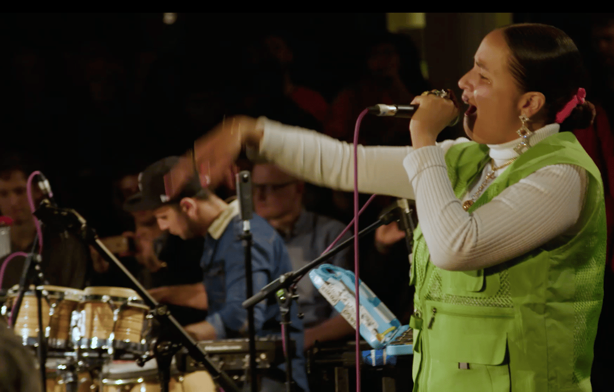 Photo of set Fatima & The Eglo Live Band.