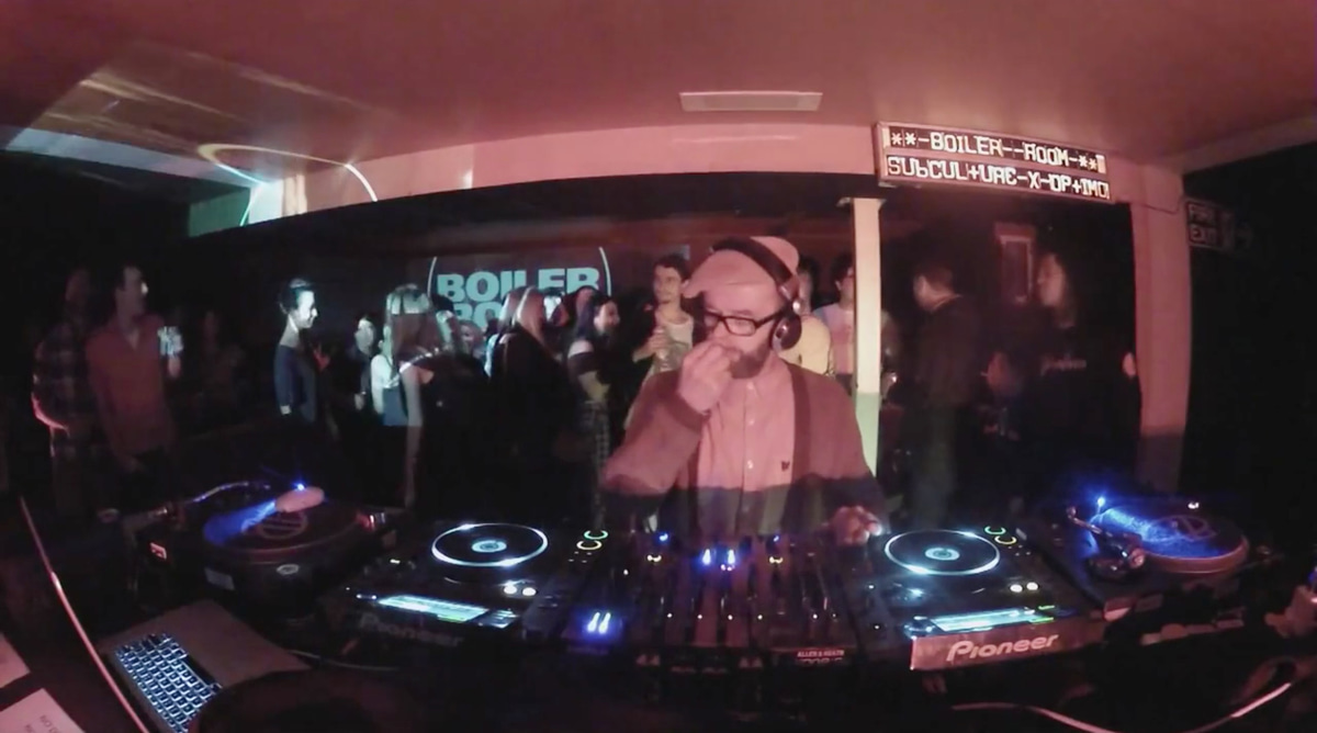 Photo of set Harri & Domenic.