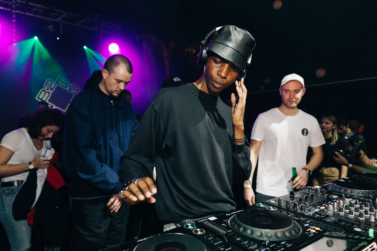 Photo of set Moku John, Pl4net Dust, Mobbs, Scarlett.