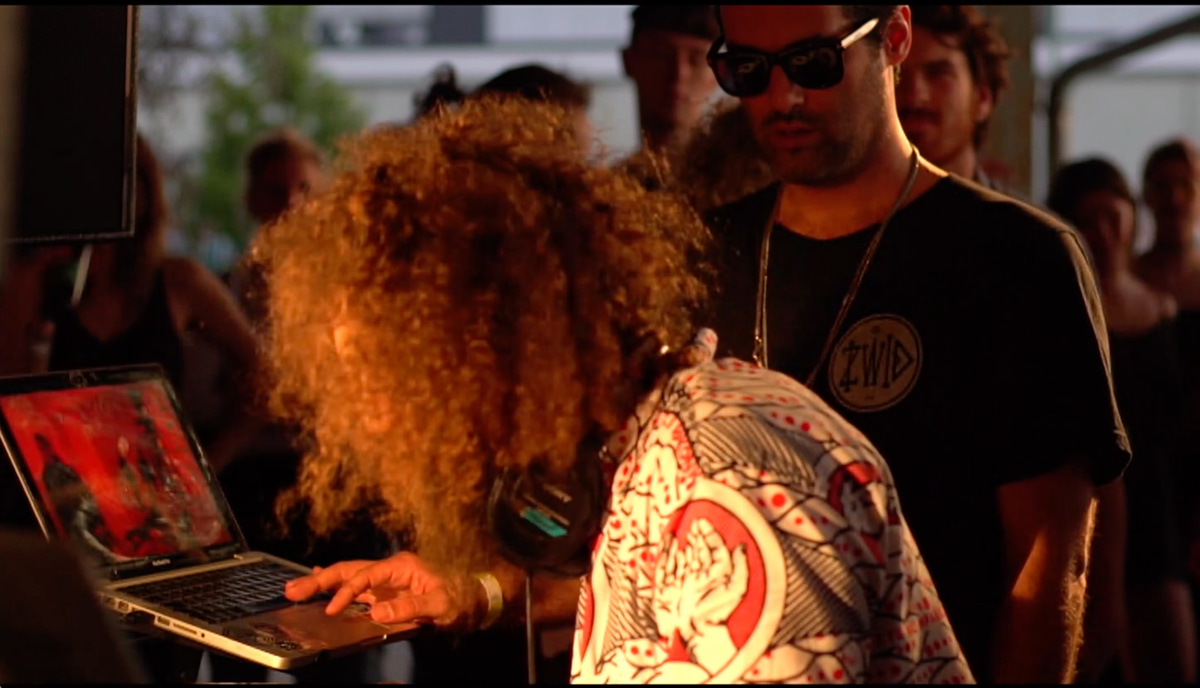 Photo of set Kutmah b2b Gaslamp Killer.