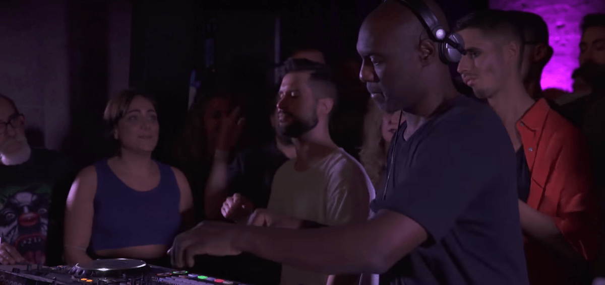 Photo of set Kenny Larkin.