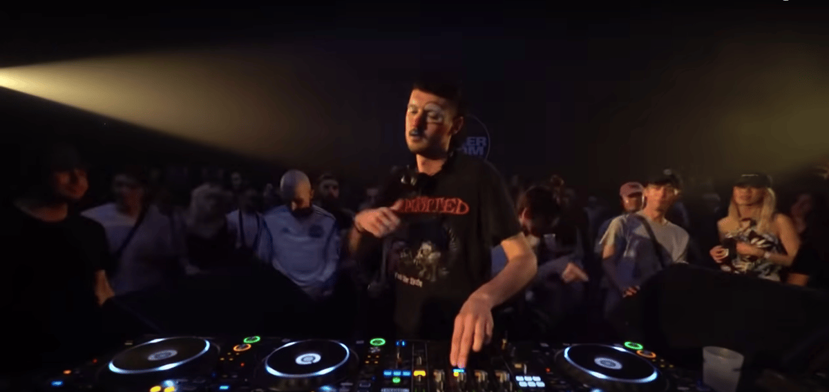 Photo of set Shlagga.