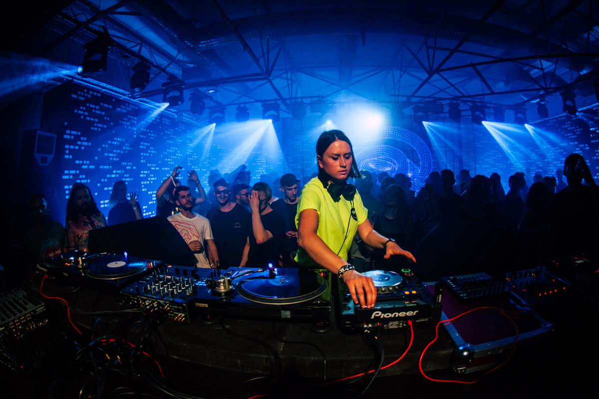 Photo of set Olivia.