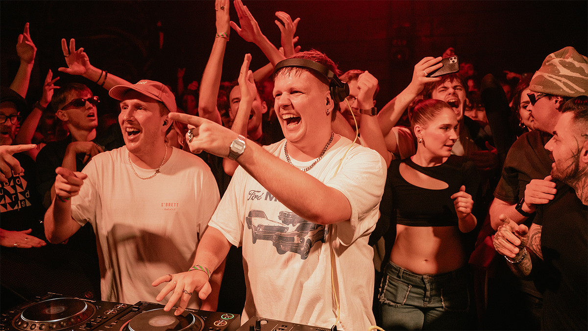 Photo of set Diffrent.