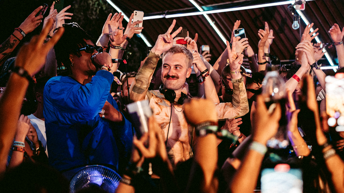 Photo of set Marlon Hoffstadt.