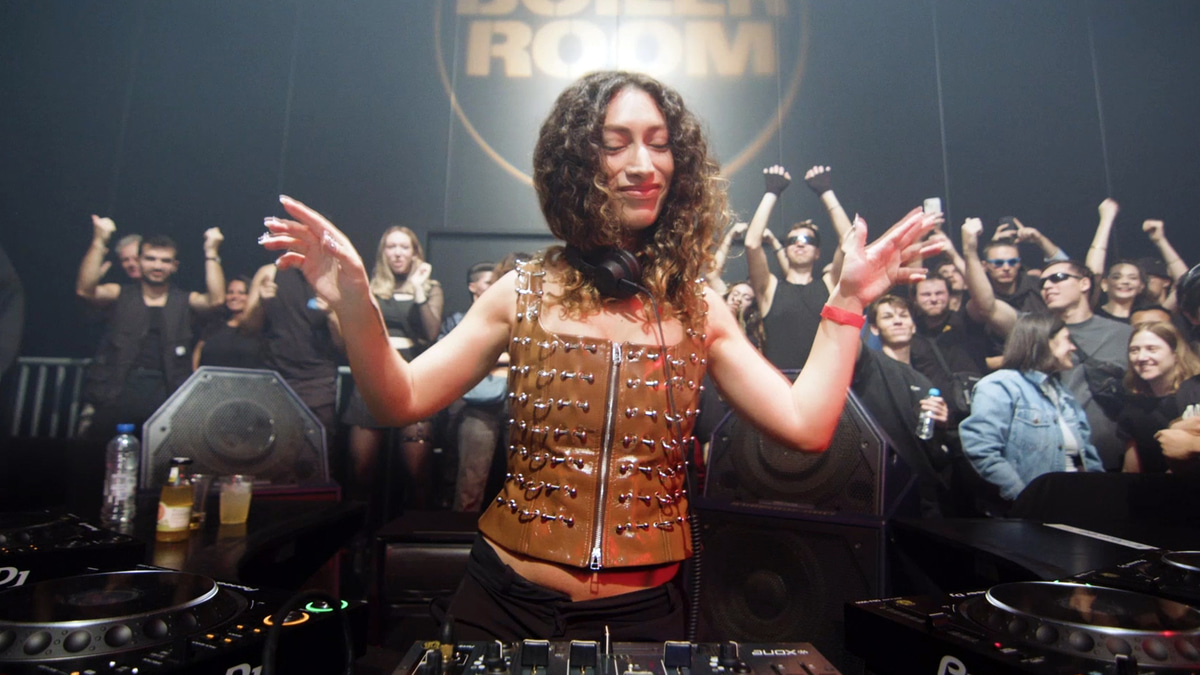 Photo of set Salome.