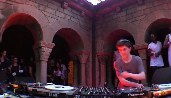 Photo of set Ben UFO.