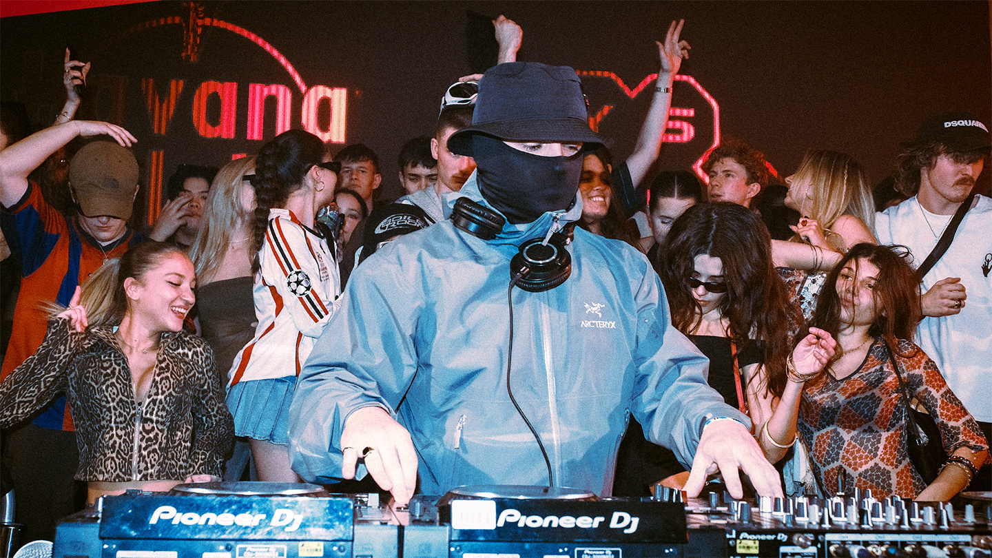 Flyer for event bullet tooth.